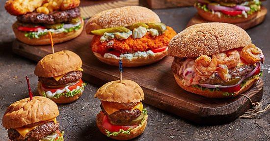 مطعم ومقهى بلايز